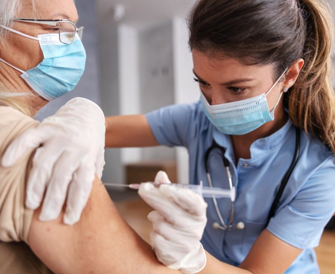 Efluelda revient : un vaccin renforce pour proteger les plus de 65 ans contre la grippe cet hiver 