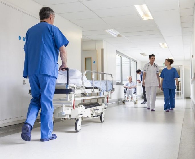 Chercheur dans cet hopital il empoisonne la bouilloire de ses collegues
