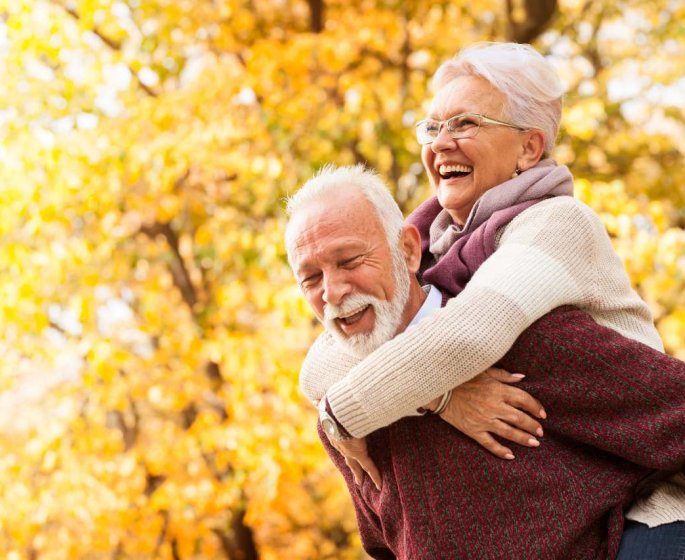 Hormone de l’amour : les personnes agees en liberent plus que les jeunes