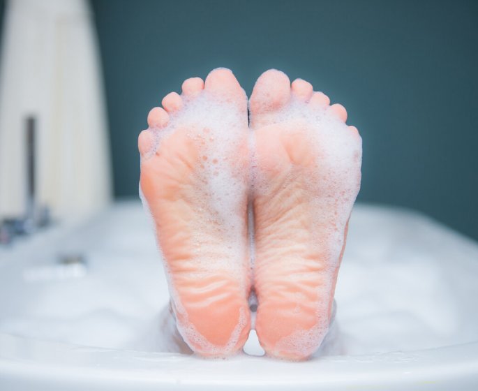Les pieds, des hotes que les bacteries adorent… mais a quelle frequence les laver ?