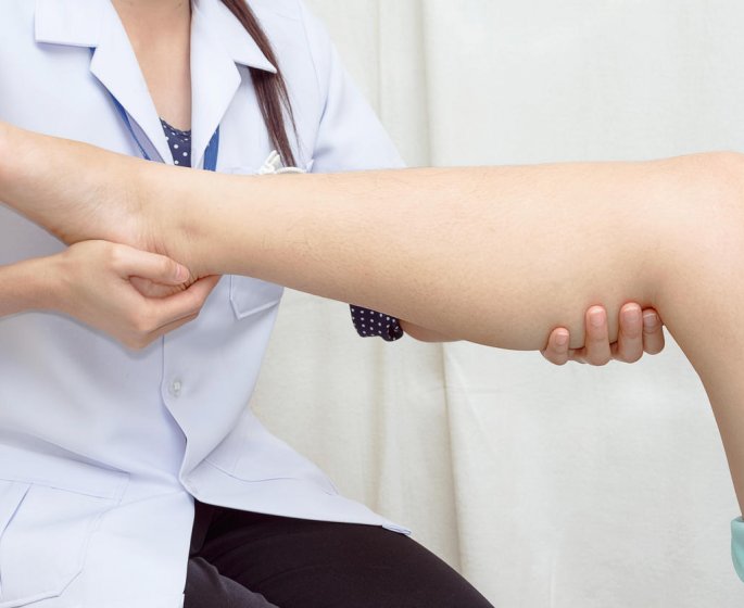 Œdeme des jambes : un signe de cancer du rein ?