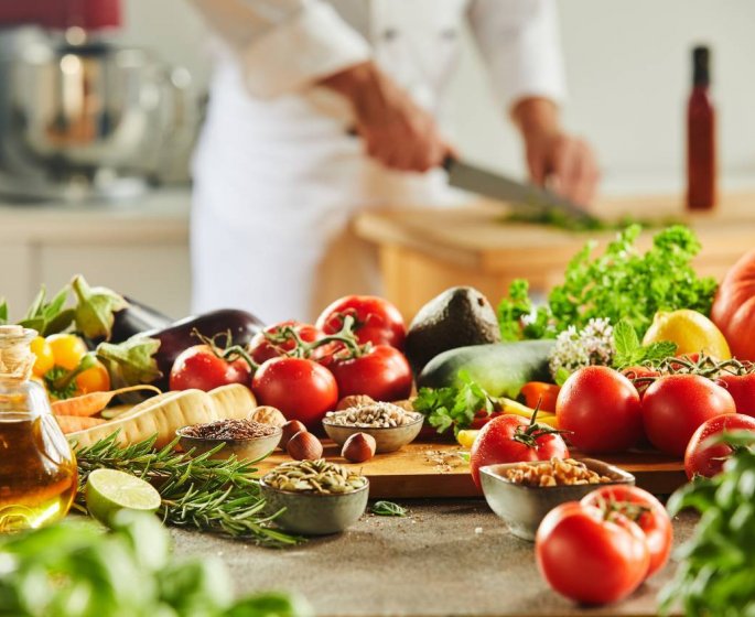 Cuisine : preparer des mets sains et savoureux est bon pour le moral 