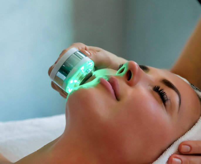 Rides du visage : connaissez-vous le pouvoir de la lumiere LED ?