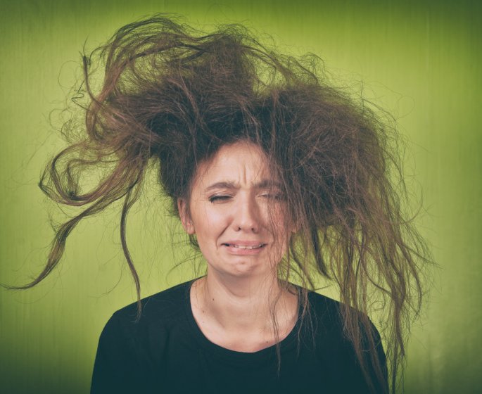 7 signes que vos cheveux sont abimes 