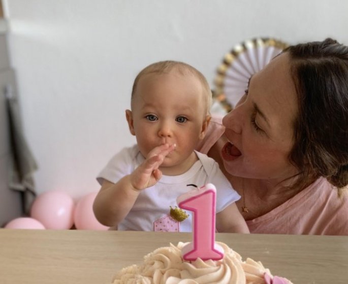 Syndrome de Rokitansky : “Grace a la greffe d’uterus, je suis maman”
