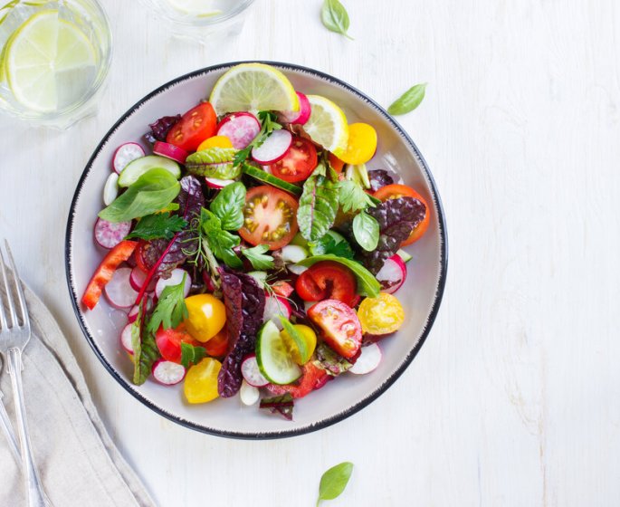 Nutrition : 3 regimes peu contraignants pendant les beaux jours