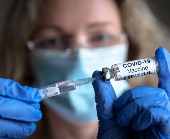 Vaccin Covid-19 : peut-on se faire indemniser suite aux effets secondaires ?