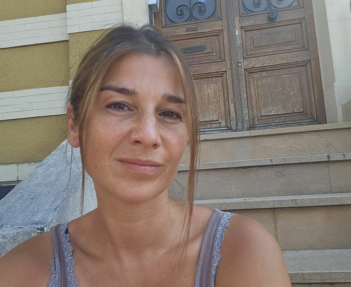 Bandelette urinaire : "J-ai ete obligee de me faire operer aux Etats-Unis pour revivre"