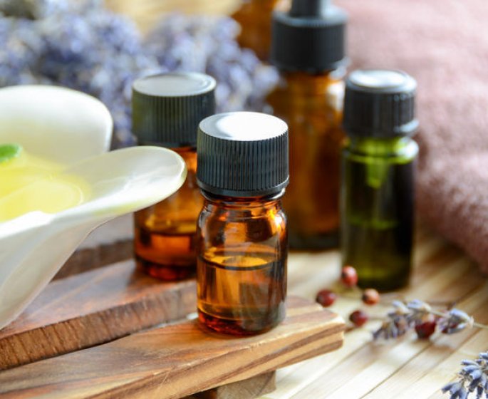 Insuffisance veineuse : le traitement par les huiles essentielles