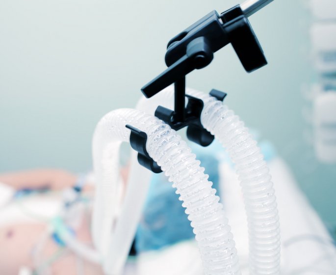 Coronavirus : les risques de complication et de deces augmentent des 50 ans !