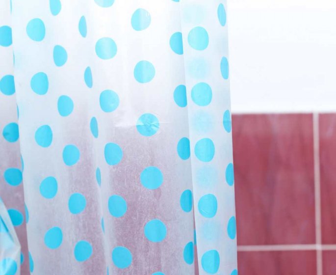 3 raisons de bannir le rideau de douche