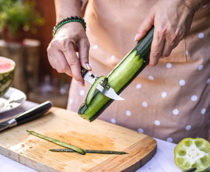 Cancer : faut-il oui ou non peler les concombres ? Les scientifiques tranchent 