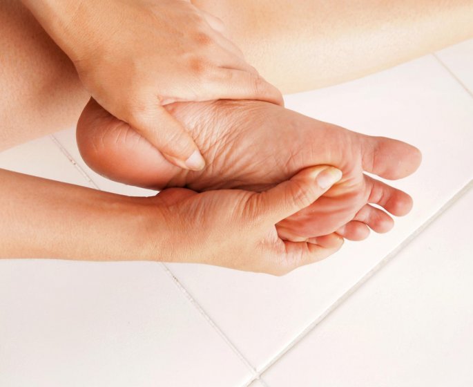 Les 5 douleurs au pied que vous pouvez avoir apres 50 ans 