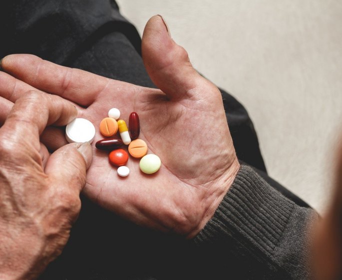 Il melange des vitamines avec ce medicament et meurt d-une hemorragie