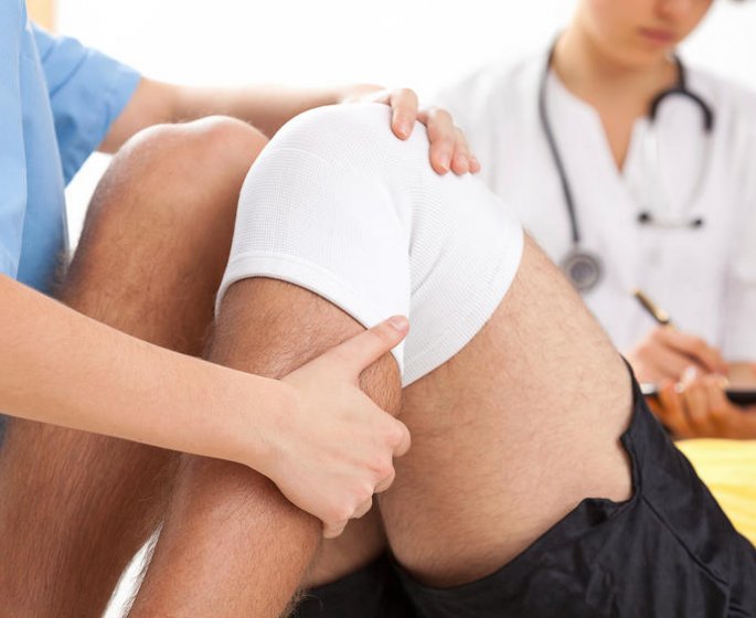 Fracture du col du femur : pourquoi la reeducation est essentielle pour retrouver son autonomie ?