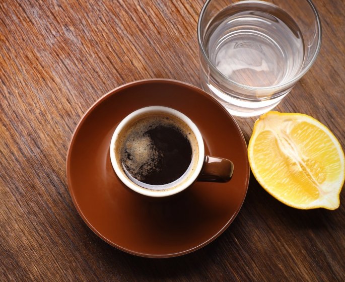 Cafe et citron : pourquoi les melanger pour maigrir est dangereux ?