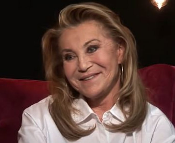 L-actrice Sheila operee du col du femur apres un accident de velo