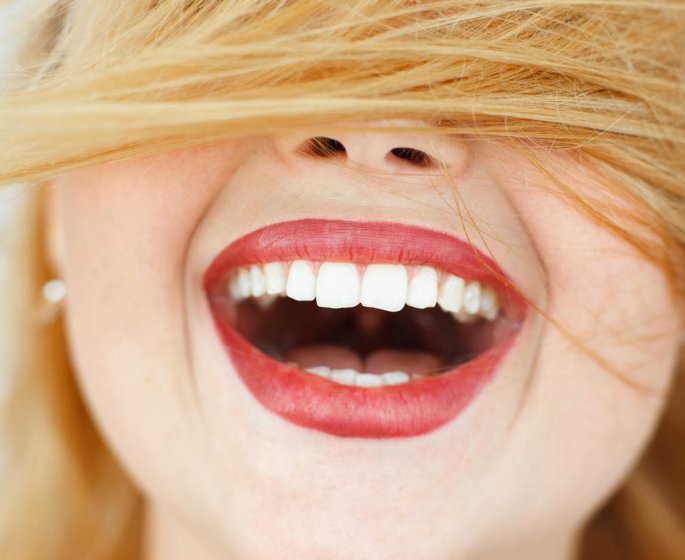 7 astuces naturelles pour detartrer vos dents
