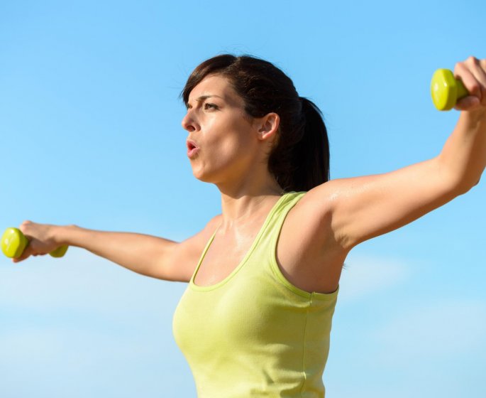 5 exercices pour des bras toniques et muscles