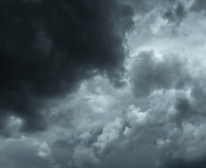 Froid, pluie : le mauvais temps augmenterait le risque de crise cardiaque