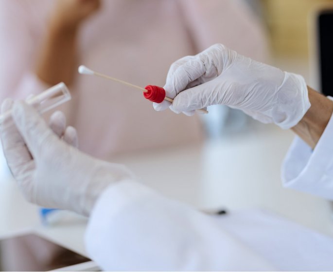 Test Covid : une femme se retrouve avec un ecouvillon dans le poumon apres un depistage