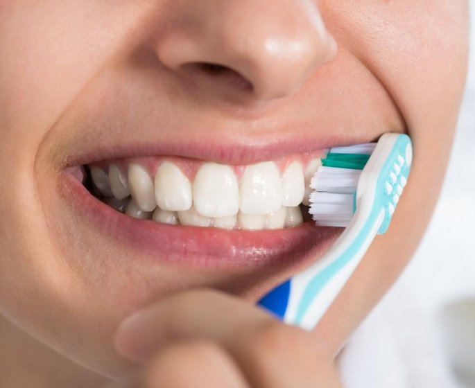 Brosses a dents a poils durs ou medium : evitez-les !