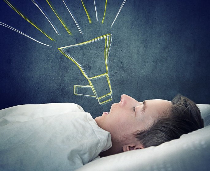Somniloquie : pourquoi parle-t-on dans notre sommeil ? 