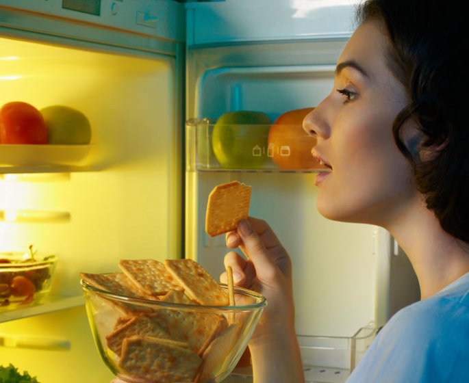 Manger apres cette heure vous ferait prendre 2 kg de plus !