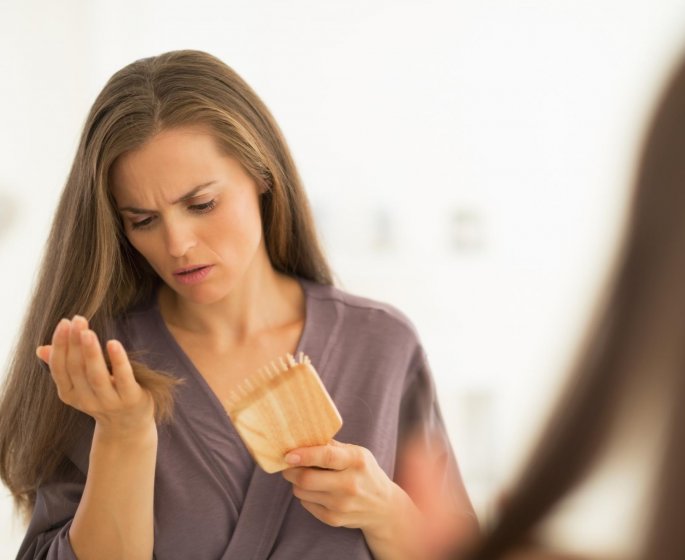 Traitee pour une infection pulmonaire, une chauve voit ses cheveux pousser