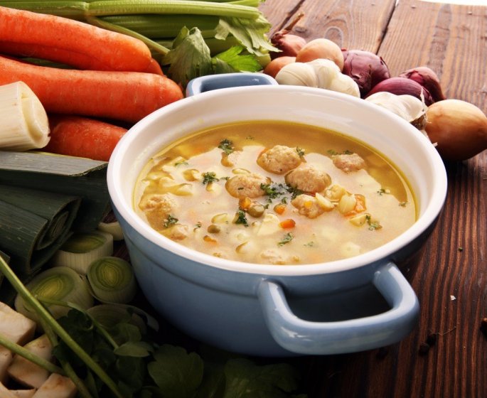 Soupes : faut-il eplucher les legumes avant de les mixer ?