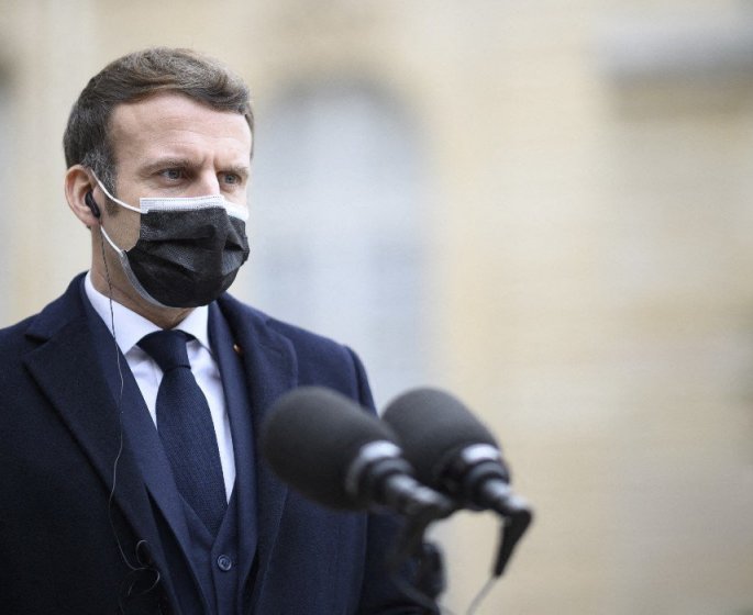 Emmanuel Macron positif a la Covid-19 : ses symptomes se seraient aggraves
