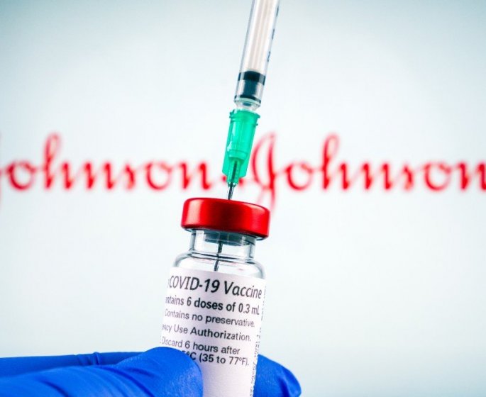 Vaccin Johnson Johnson : son "deploiement" en Europe reporte a cause du risque de thrombose