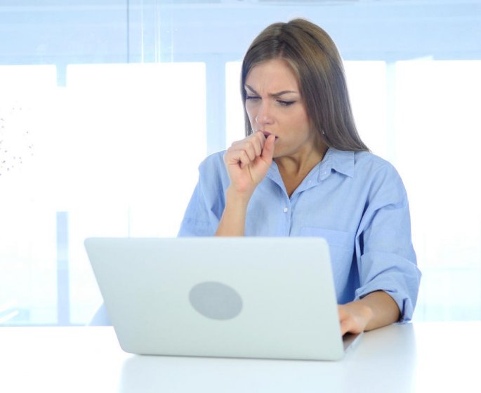 Toux seche : reconnaitre une toux allergique