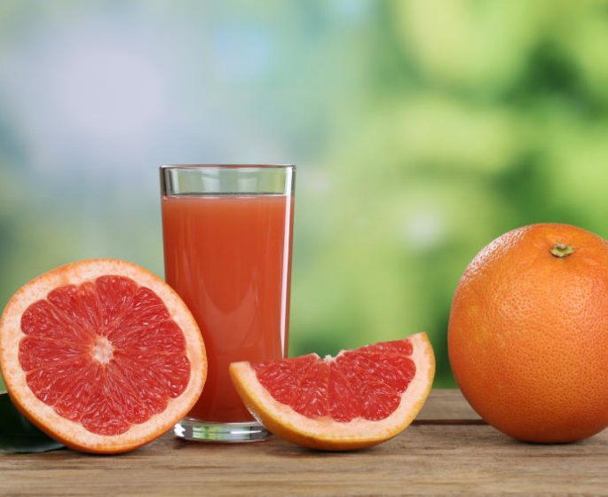 Coeur : buvez 1 verre de jus de pamplemousse par jour