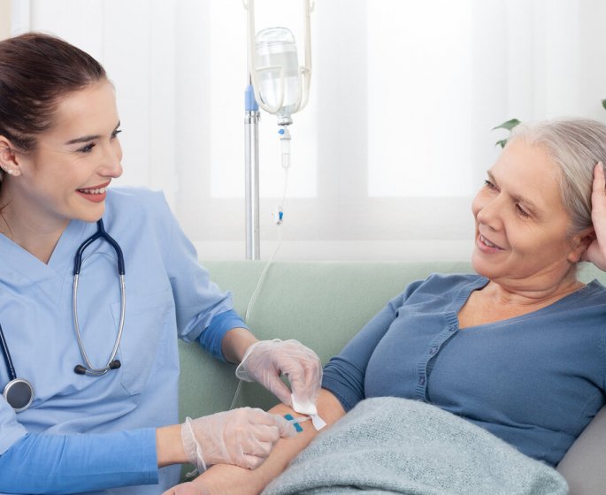Le gouvernement signe un decret pour developper les chimiotherapies a la maison