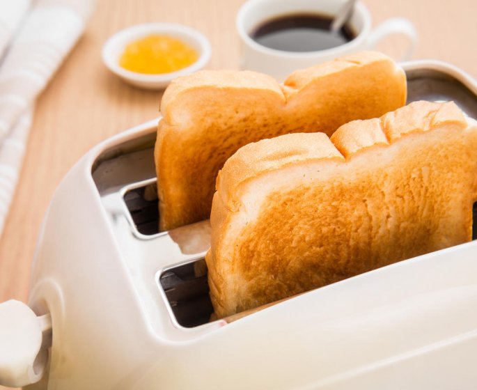 9 erreurs dangereuses a eviter avec votre grille-pain