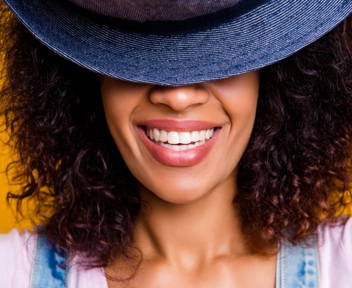 Cinq erreurs qui jaunissent les dents