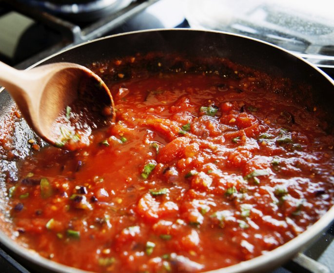 Tomate : pourquoi faut-il la manger cuite plutot que crue ? 