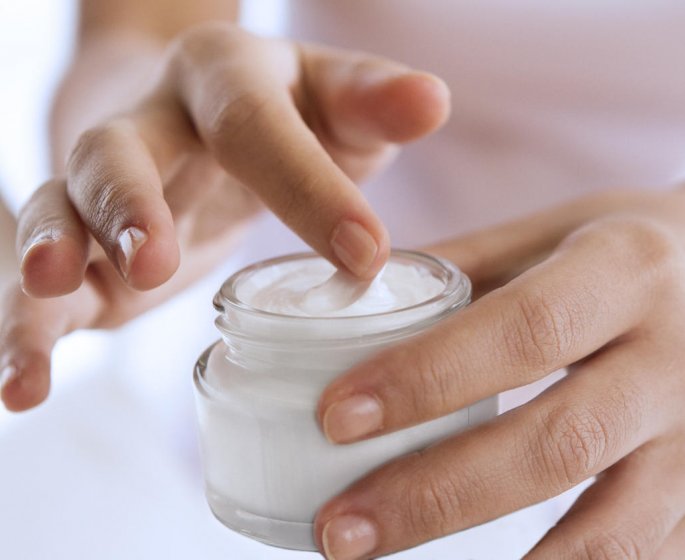 Pourquoi votre creme hydratante rend vos vetements inflammables