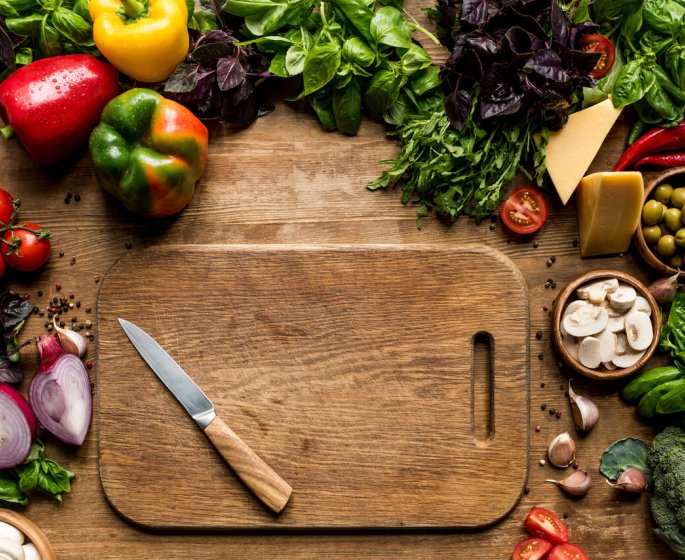Plastique : les planches a decouper peuvent liberer des microparticules dans vos aliments 