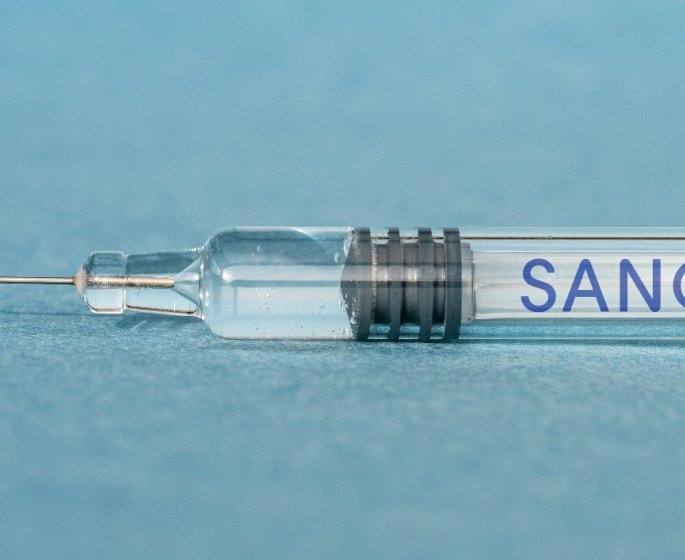 Sanofi : son vaccin aurait une efficacite comprise entre 95% et 100% 