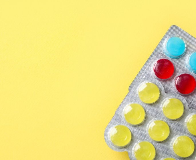 Mal de gorge : ces pastilles sont fabriquees avec du faux miel !