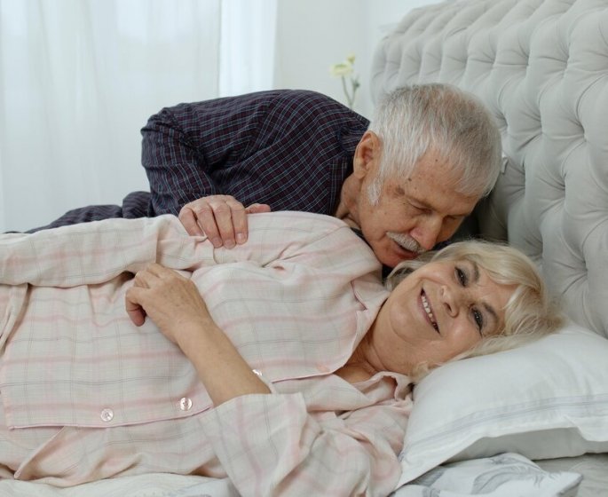 Sexe apres 60 ans : les 5 dangers principaux