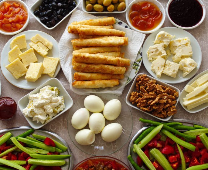 Voici 8 aliments qui favorisent les ballonnements matinaux