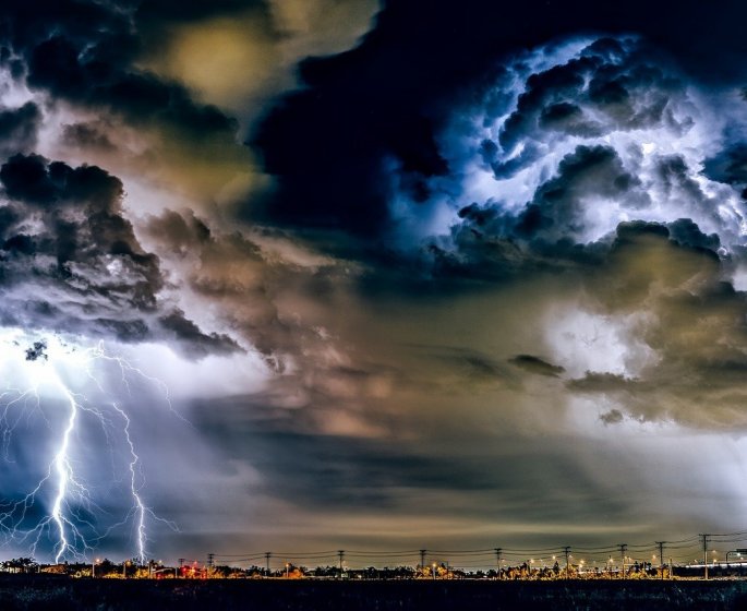 17 departements en alerte orages : les risques de la foudre pour la sante