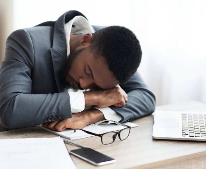 La somnolence diurne entraine ces 7 risques sur la sante !