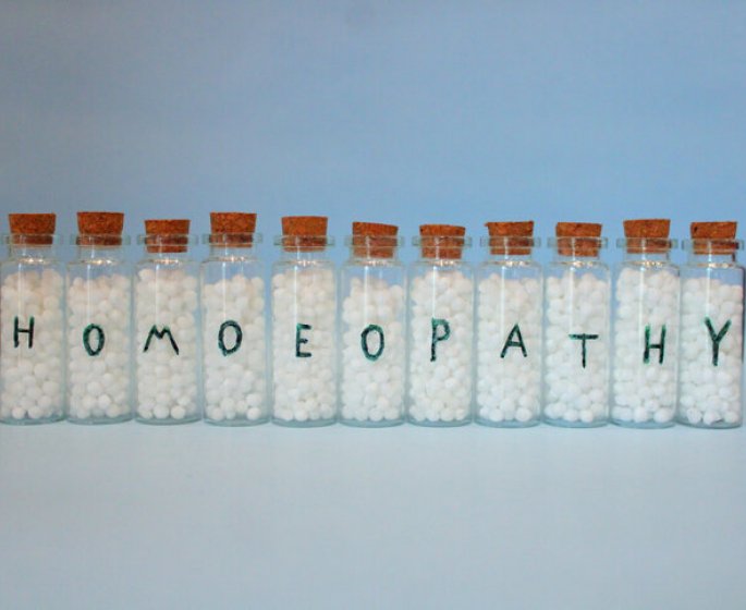 Duree, interactions medicamenteuses… 5 questions posees a des pharmaciens pour oser l’homeopathie
