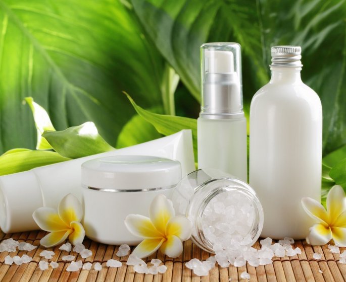 Creme solaire, brume, gommage… Selection de produits bio pour prendre soin de vous cet ete !