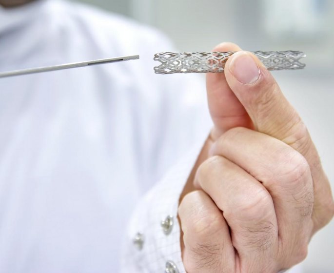 AVC, anevrisme… la fabrication des stents et des catheters en images 