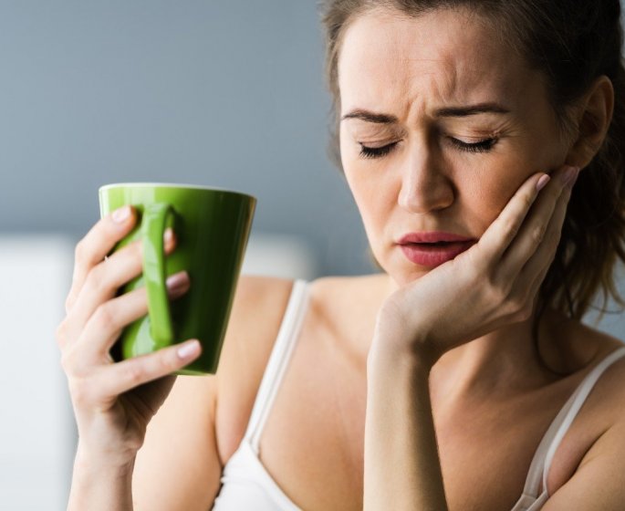 Dents : 5 boissons detox qui peuvent les detruire selon les dentistes